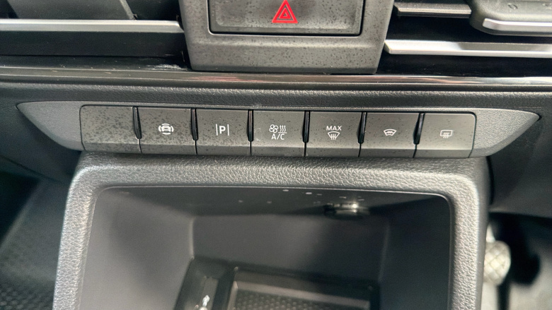 Ford Transit Connect 230 L2 Diesel 2.0 EcoBlue 102ps Limited Van